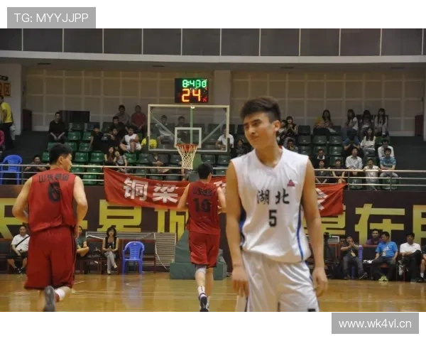 东体：成都铜梁龙争议判罚令胜利存疑